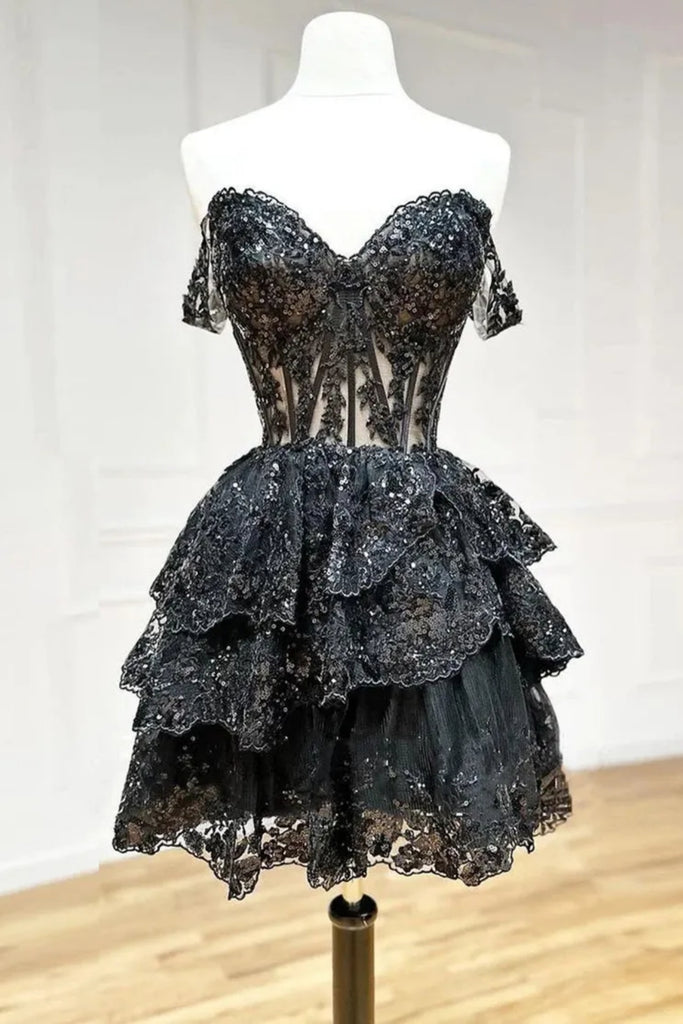 A-Line Sweetheart Tiered Short Homecoming Dresses Main image