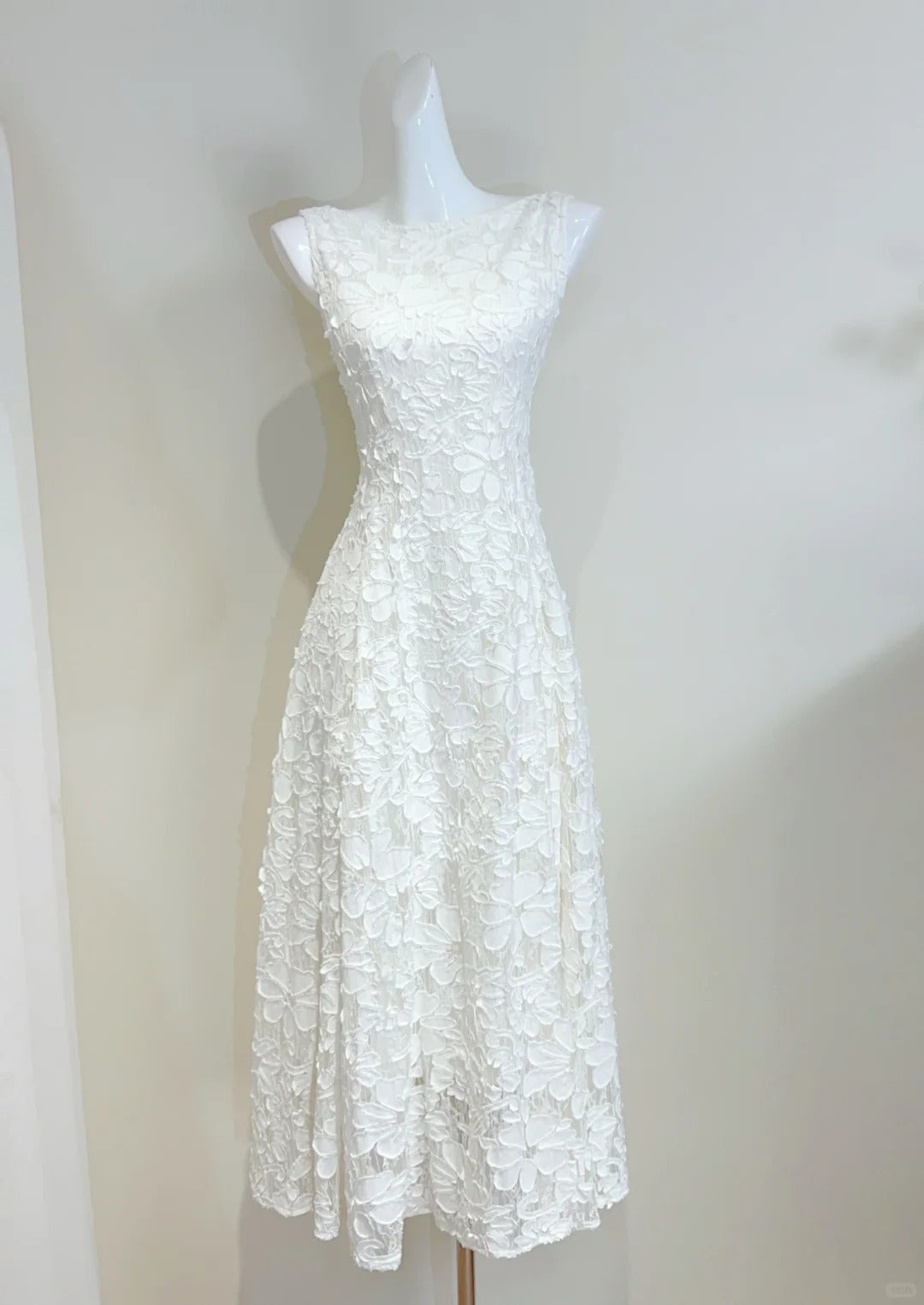 Elegant White A-Line Round Neck Lace Pattern Formal Prom Dresses Bridesmaid Dresses