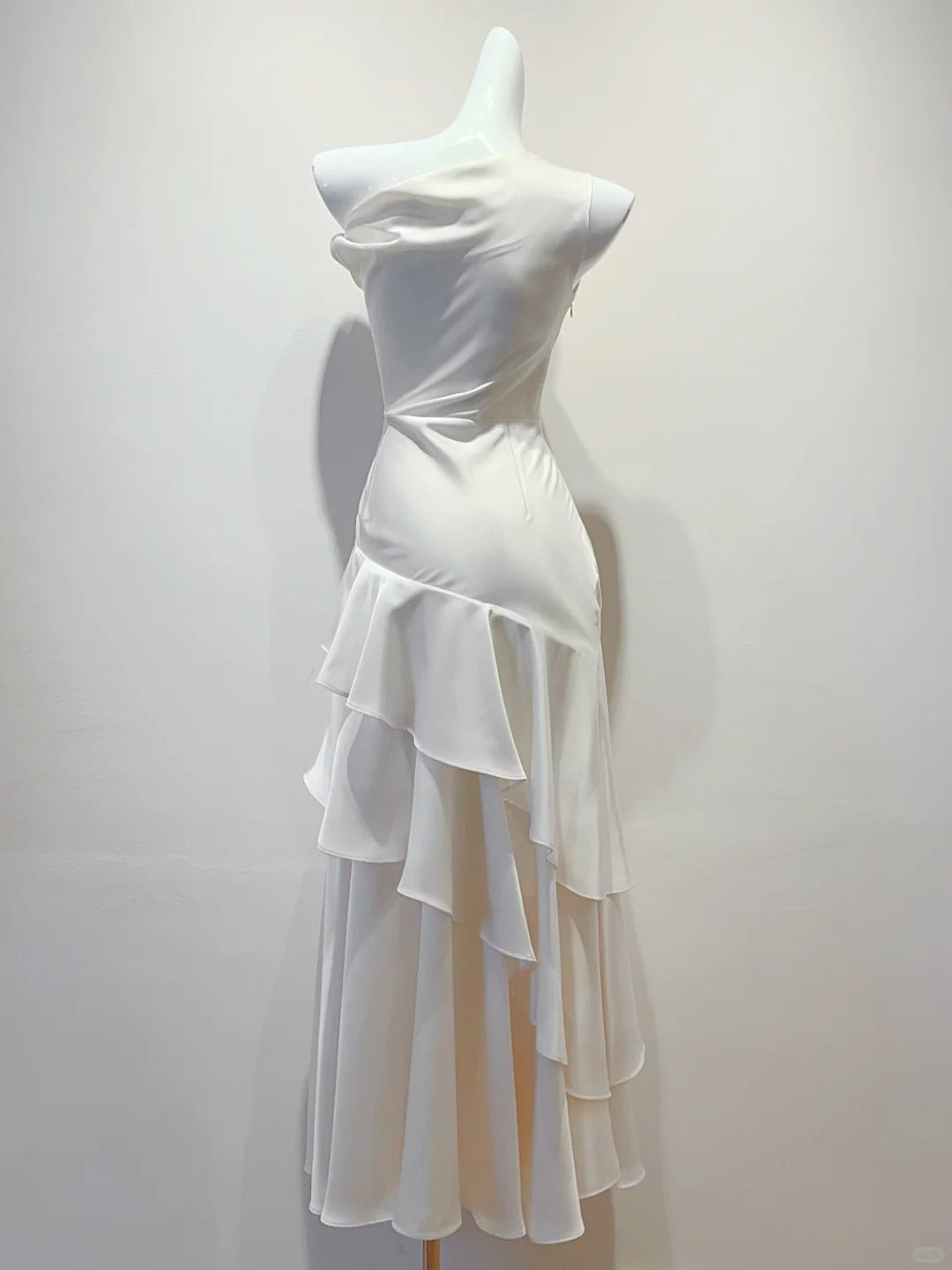 Elegant White Mermaid Ruffle Satin Formal Prom Dresses Bridesmaid Dresses