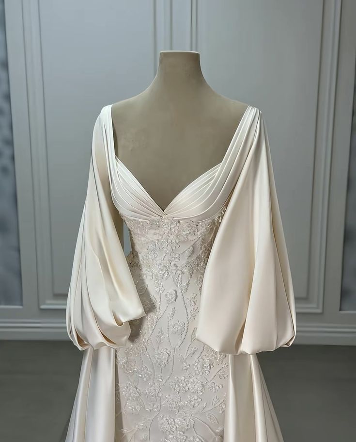 Luxury Wedding Dresses, Ivory Satin Lace A-Line Bridal Gowns Secondary image