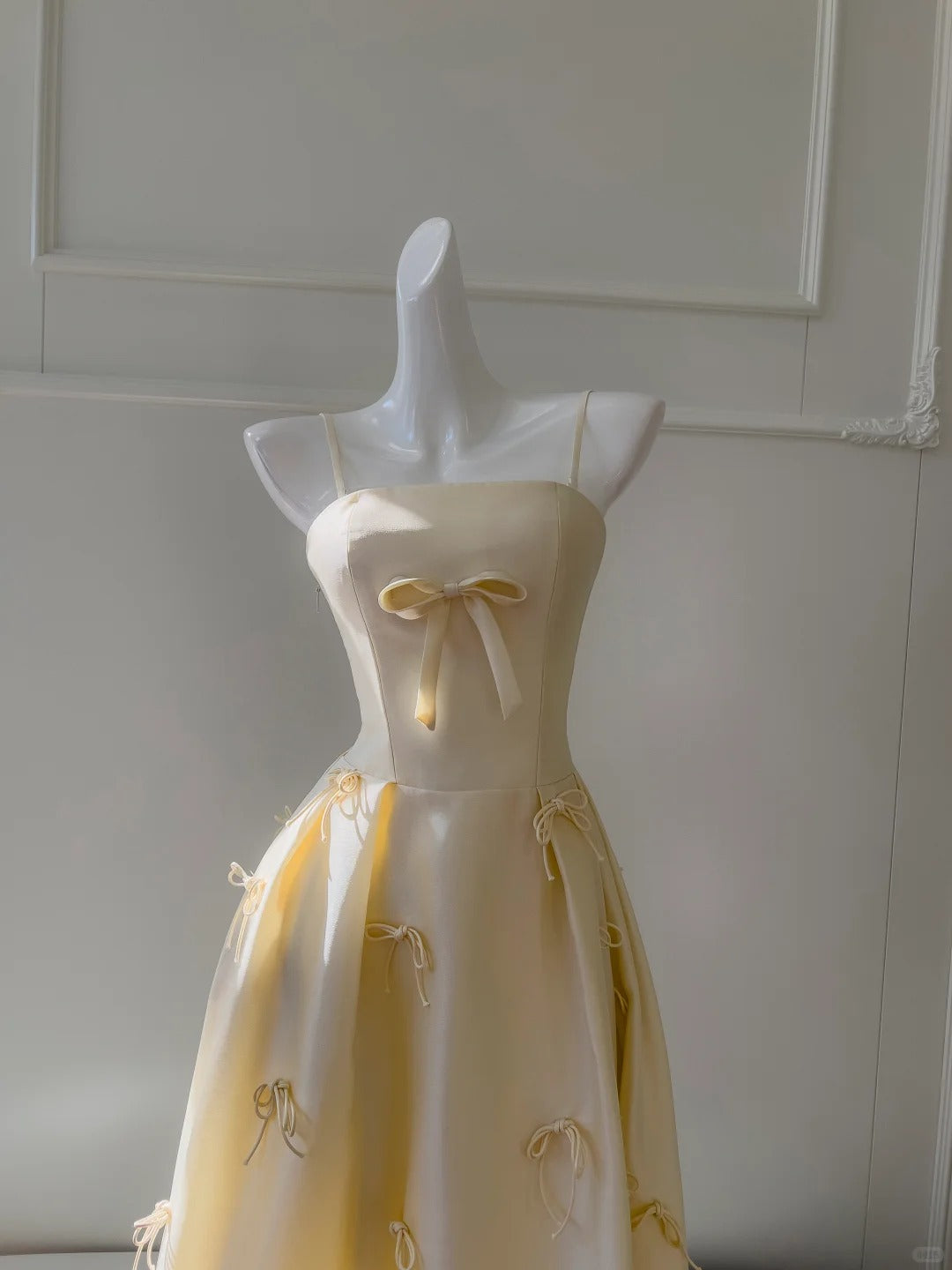 Sweet Light Yellow A-Line Spaghetti Strap Bow Satin Long Formal Prom Dresses Bridesmaid Dresses Secondary image