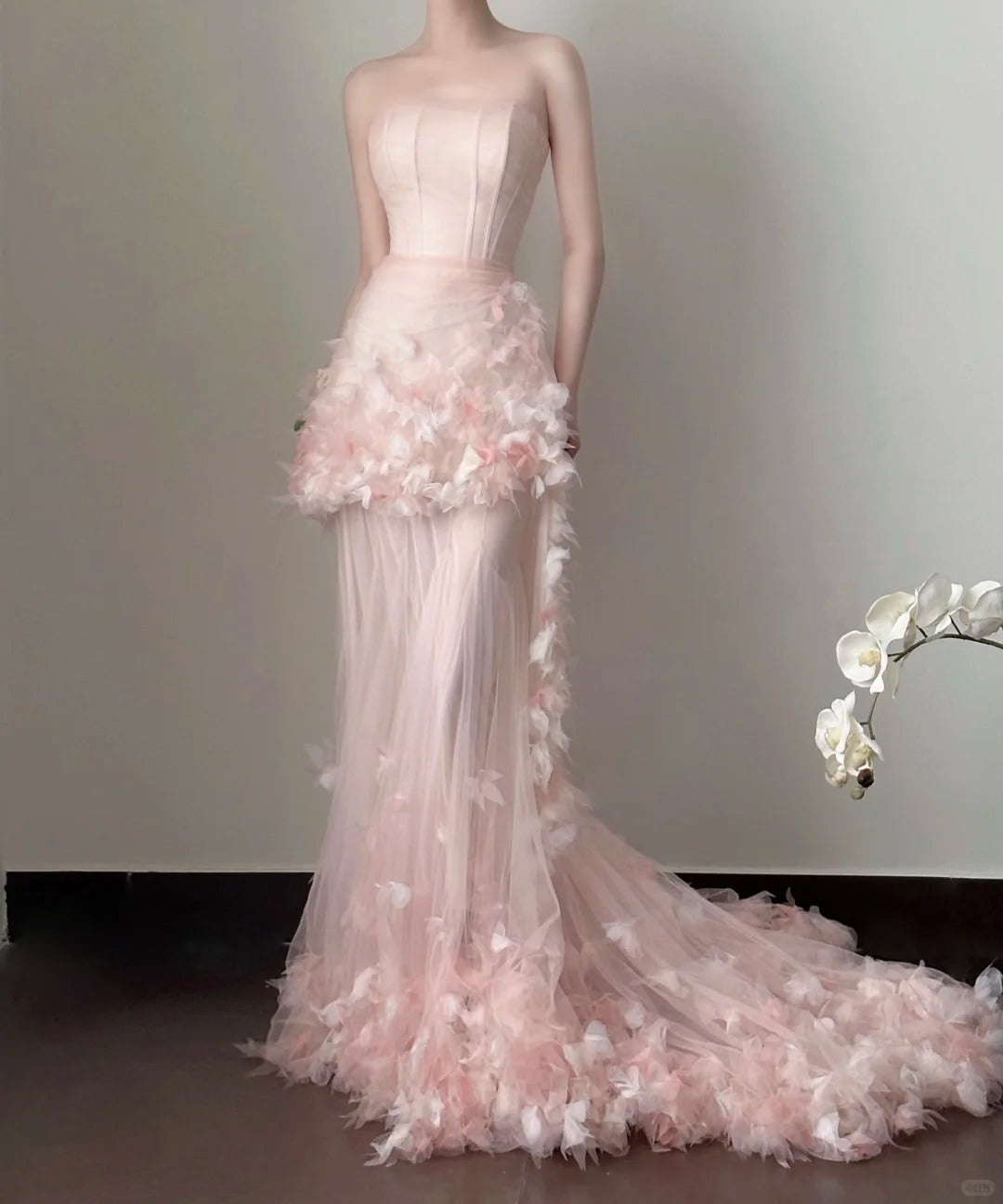 Sweet Pale Pink Mermaid Tail Three-Dimensional Petal Long Formal Prom Dresses Wedding Dresses