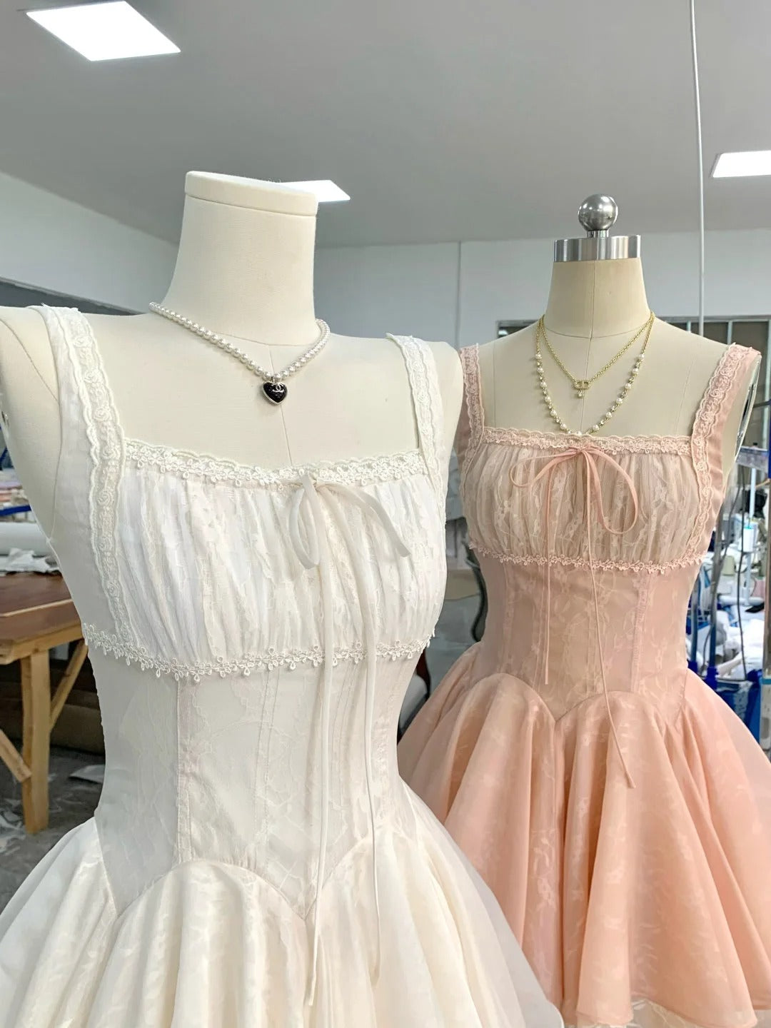 Sweet Strapless Lace A-Line Mini 17Th Birthday Homecoming Dresses Main image