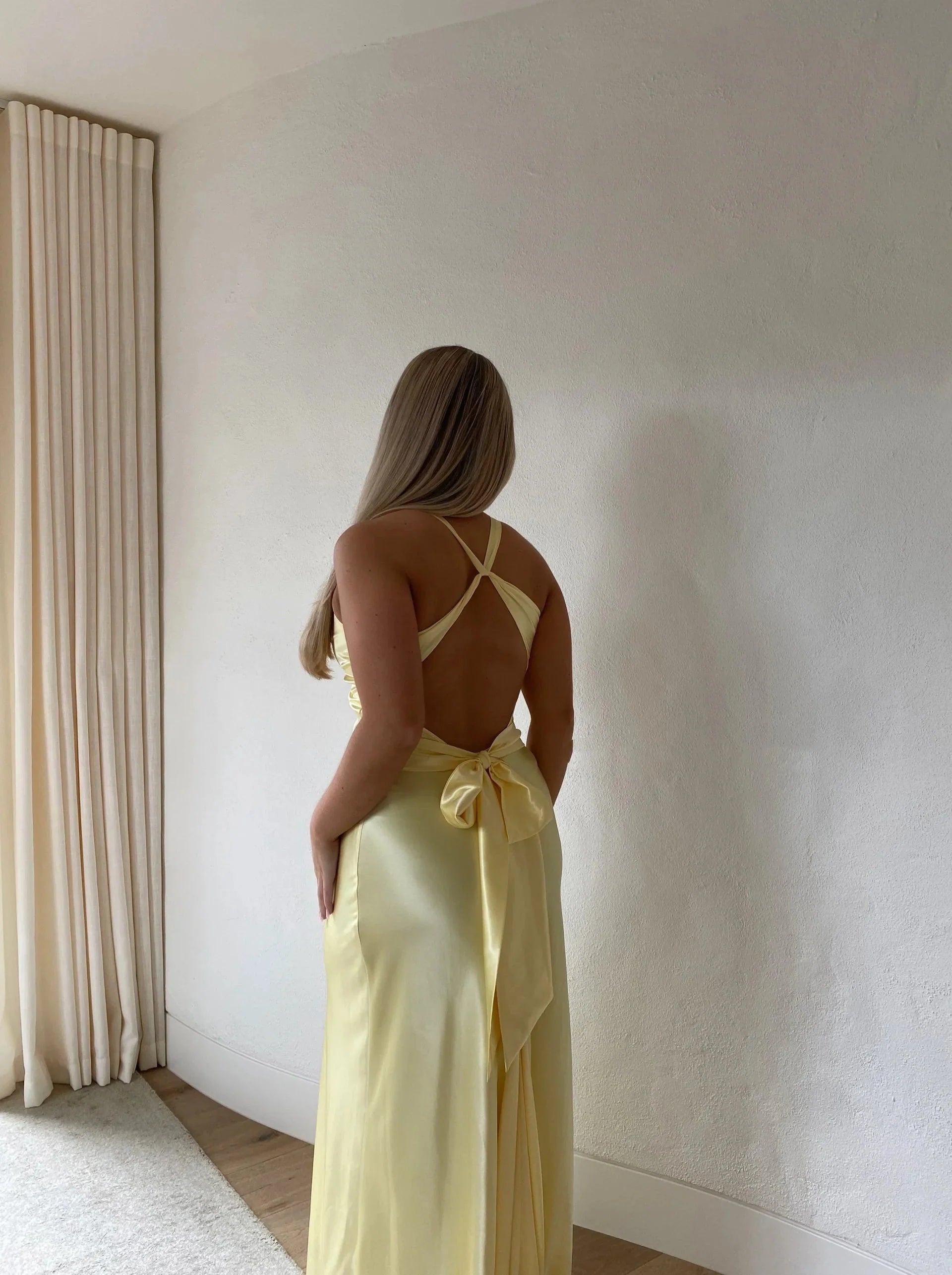 Yellow V-Neck Backless Fashion Elegant Long Satin Ball Gown Evening Dress Wedding Guest Party Dress